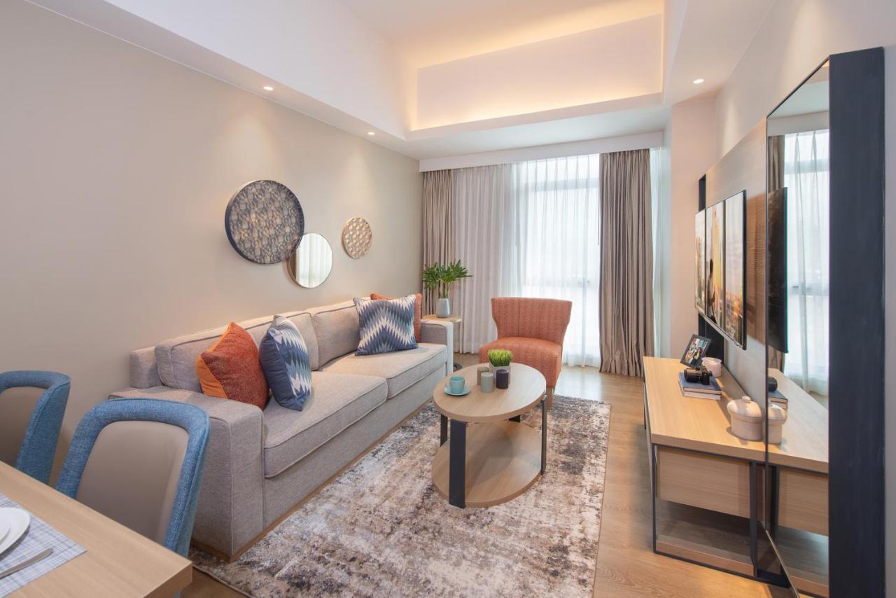 Citadines Roces Кесон-Сити Экстерьер фото